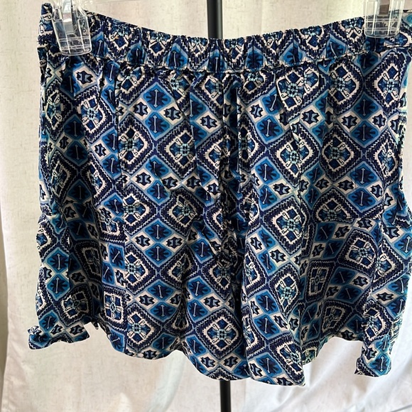 Hollister 2 piece shorts and top set - Picture 5 of 6